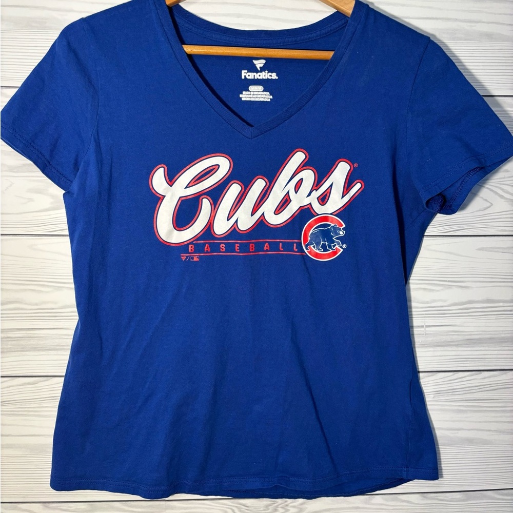 FANATICS Chicago Cubs Baseball V-Neck Blue Women’s Short Sleeve Shirt - Size M